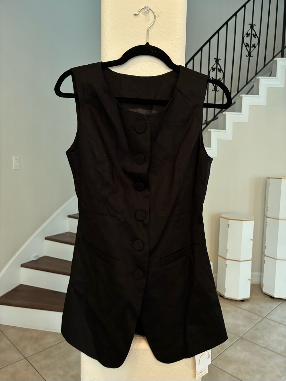 Commense Linen Black Sleeveless Button-Front Sheath Vest with Shorts